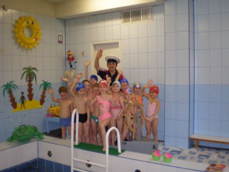 Фото 1. В «Путешествие на корабле» отправляется дошкольная группа «Аленушка». 