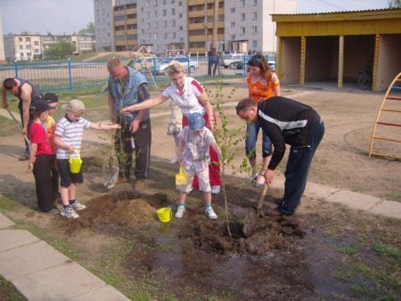 Фото 3. Кто работы не боится, подходи скорей трудиться!  