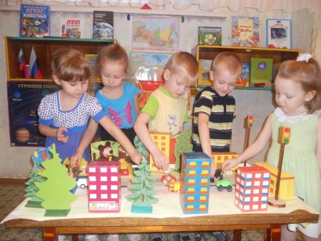 «Эти забавные животные на улице нашего города»